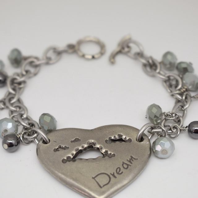 dream heart link green bead bracelet.jpg